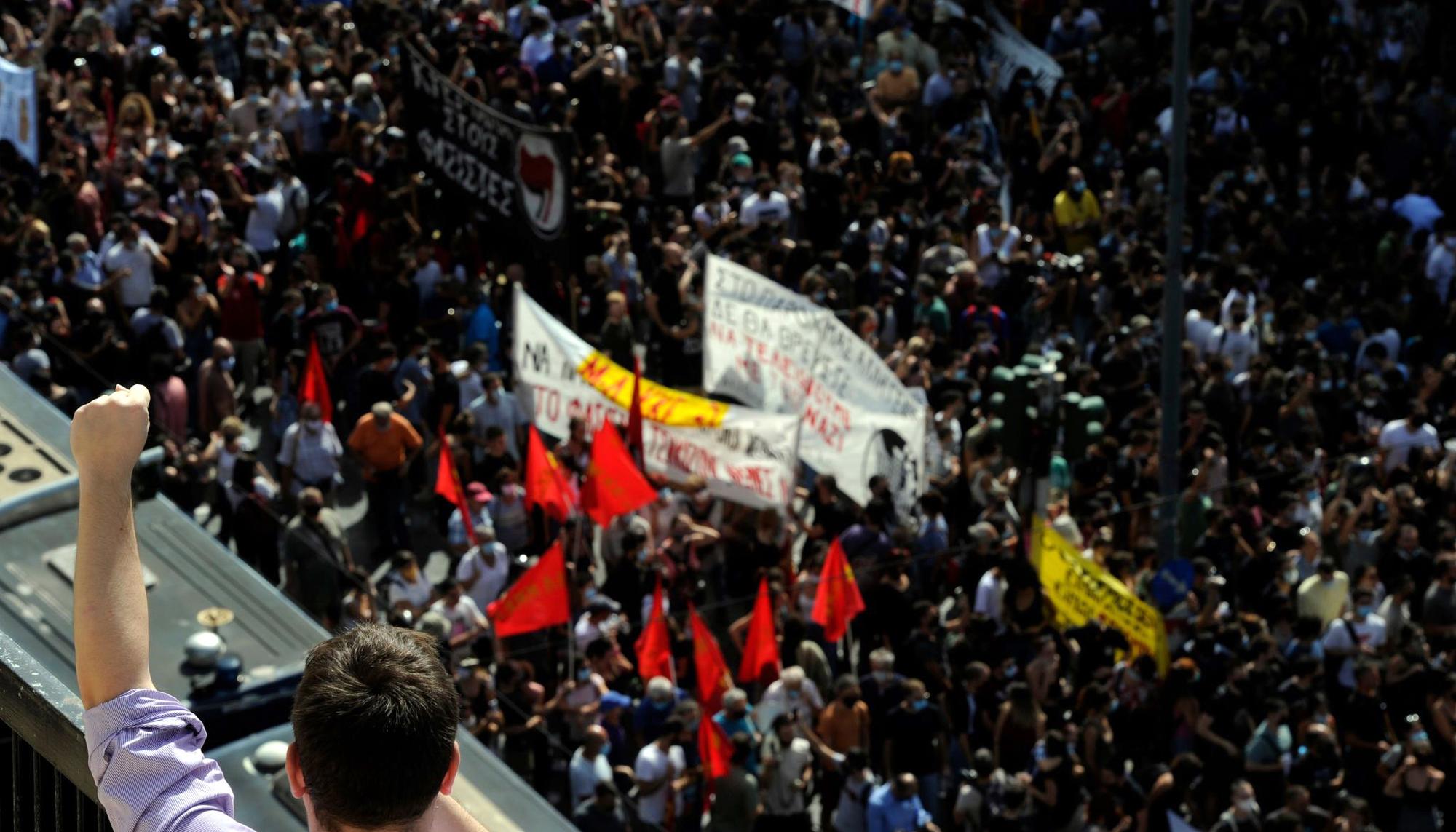 Antifascistas celebran condena Amanecer Dorado - 1